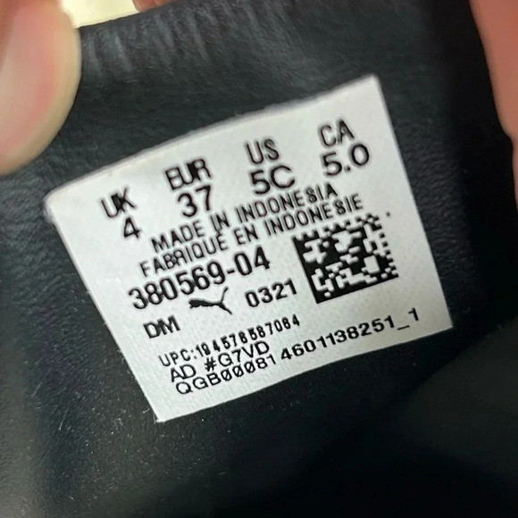 Puma Basket Classic 21Jr Black & White, size 37 (youth  size 5) - Picture 10 of 10